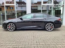 Onyx schwarz Gebraucht 2019 Opel Insignia Limousine | 23.995 € (Teuer)