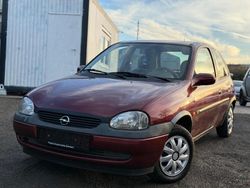 Rot Gebraucht 2000 Opel Corsa Kleinwagen | 1.080 €