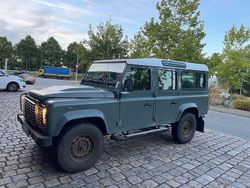 Grün Gebraucht 2012 Land Rover Defender Kombi | 37.900 €
