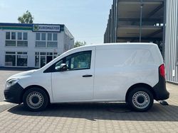 Weiß Gebraucht 2022 Mercedes Citan 108 Van / Kleinbus | 14.680 € (Guter Preis)