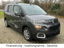 Grau Gebraucht 2018 Citroën Berlingo Feel Van / Kleinbus | 14.950 € (Etwas zu teuer)