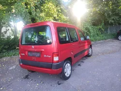 Rot Gebraucht 2008 Citroën Berlingo First Van / Kleinbus | 1.600 € (Fairer Preis)