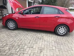 Rot Gebraucht 2012 Hyundai i30 Classic Limousine | 6.100 € (Fairer Preis)