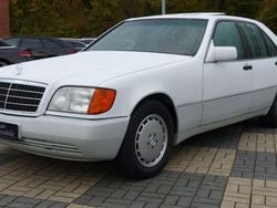 Weiß Gebraucht 1992 Mercedes 300 SE Limousine | 18.990 €