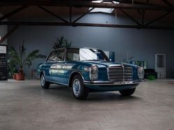 Blau Gebraucht 1975 Mercedes W115 Limousine | 21.900 €
