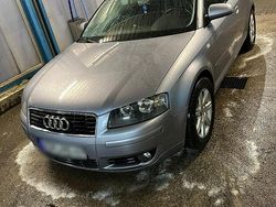 Grau Gebraucht 2004 Audi A3 Kleinwagen | 1.650 € (Teuer)