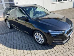 Schwarz Gebraucht 2022 Skoda Octavia Style Kombi | 21.890 € (Guter Preis)