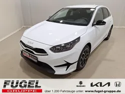 Weiß Neu 2025 Kia Ceed Limousine | 24.399 € (Fairer Preis)