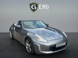 Grau Gebraucht 2017 Nissan 370Z Cabrio | 23.499 €