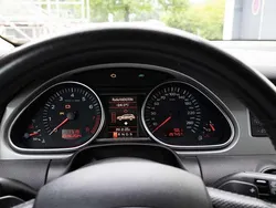 Grau Gebraucht 2007 Audi Q7 SUV | 12.999 € (Teuer)