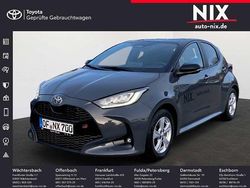 Storm grey metallic / dach schwarz Gebraucht 2025 Toyota Yaris Hybrid Sport Limousine | 31.990 € (Teuer)