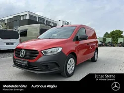 Rot Gebraucht 2023 Mercedes eCitan Limousine | 20.052 € (Fairer Preis)