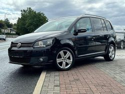 Schwarz Gebraucht 2014 VW Touran Life Van / Kleinbus | 7.300 € (Guter Preis)