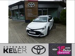 Schneeweiß Neu 2025 Toyota Corolla Kombi | 33.960 €