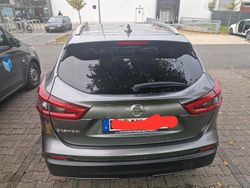 Grau Gebraucht 2018 Nissan Qashqai SUV | 13.950 € (Fairer Preis)