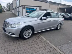 Silber Gebraucht 2012 Mercedes E220 Kombi | 4.990 €