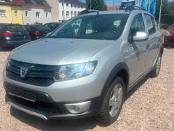 Silber Gebraucht 2015 Dacia Sandero Prestige Kleinwagen | 7.200 € (Fairer Preis)