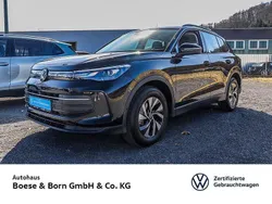 Schwarz Gebraucht 2024 VW Tiguan Life SUV | 40.990 € (Teuer)