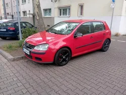 Rot Gebraucht 2005 VW Golf V Limousine | 2.200 € (Etwas zu teuer)