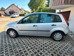Silber Gebraucht 2002 Ford Fiesta Kleinwagen | 800 € (Guter Preis)
