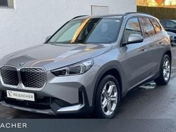 Silber Neu 2025 BMW iX1 SUV | 46.999 € (Etwas zu teuer)