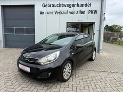 Schwarz Gebraucht 2014 Kia Rio FIFA World Cup Edition Kombi | 7.500 € (Fairer Preis)