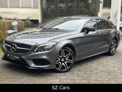 Grau Gebraucht 2016 Mercedes CLS400 Shooting Brake Kombi | 29.999 €