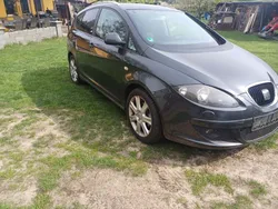 Schwarz Gebraucht 2008 Seat Altea XL Van / Kleinbus | 3.099 € (Fairer Preis)