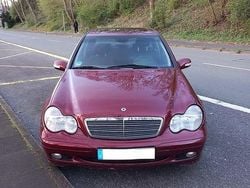 Rot Gebraucht 2002 Mercedes C200 Classic Limousine | 2.000 € (Superpreis)