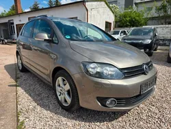 Braun Gebraucht 2010 VW Golf Plus Cross Team Van / Kleinbus | 5.000 € (Fairer Preis)