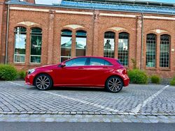 Rot Gebraucht 2016 Mercedes A180 Limousine | 14.299 € (Guter Preis)