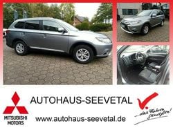 Grau Gebraucht 2017 Mitsubishi Outlander SUV | 13.250 € (Fairer Preis)