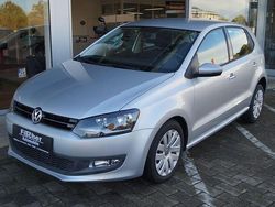 Silber Gebraucht 2012 VW Polo Comfortline Limousine | 11.700 € (Etwas zu teuer)