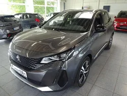 Grau Gebraucht 2021 Peugeot 3008 GT SUV | 25.750 € (Etwas zu teuer)