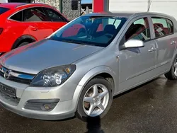 Silber Gebraucht 2006 Opel Astra Edition+ Limousine | 2.200 € (Fairer Preis)