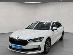 Purity white Gebraucht 2024 Skoda Superb Selection Kombi | 37.890 € (Fairer Preis)