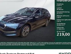 Schwarz Gebraucht 2024 Skoda Octavia Selection Kombi | 30.738 € (Guter Preis)