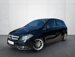 Schwarz Gebraucht 2014 Mercedes B180 Sport Van / Kleinbus | 7.999 € (Superpreis)
