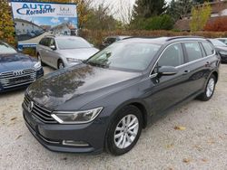 Grau Gebraucht 2015 VW Passat Comfortline Limousine | 7.850 € (Fairer Preis)