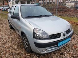 Silber Gebraucht 2002 Renault Clio II Limousine | 1.499 € (Guter Preis)