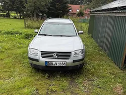 Silber Gebraucht 2002 VW Passat Kombi | 1.400 € (Guter Preis)