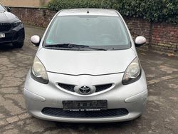 Silber Gebraucht 2007 Toyota Aygo City Kleinwagen | 2.950 € (Guter Preis)