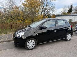 Schwarz Gebraucht 2014 Mitsubishi Space Star Classic Collection Limousine | 2.700 € (Guter Preis)