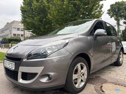 Grau Gebraucht 2009 Renault Scénic III Dynamique Van / Kleinbus | 3.440 € (Fairer Preis)