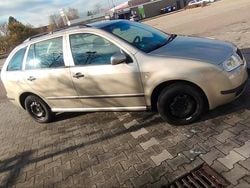 Beige Gebraucht 2004 Skoda Fabia Classic Kombi | 750 € (Guter Preis)