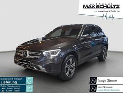 Grau Gebraucht 2020 Mercedes GLC300e AMG SUV | 36.980 € (Fairer Preis)