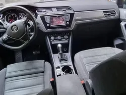 Schwarz Gebraucht 2017 VW Touran Comfortline Van / Kleinbus | 17.400 € (Fairer Preis)