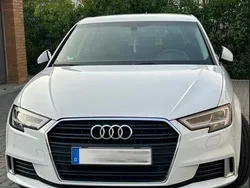 Weiß Gebraucht 2017 Audi A3 Sportback Design Limousine | 14.950 € (Fairer Preis)