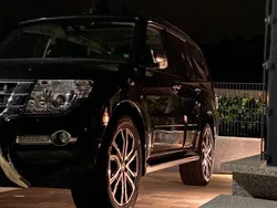 Schwarz Gebraucht 2018 Mitsubishi Pajero Edition SUV | 39.999 € (Teuer)