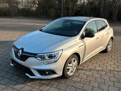 Silber Gebraucht 2018 Renault Mégane IV Coupé | 13.999 €